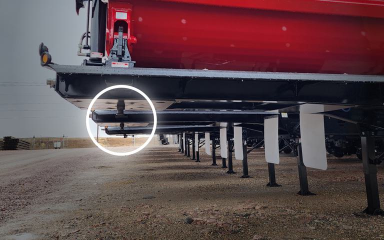 Smith Co Kingpin on trailer croppedhighlighted