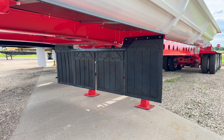 Mudflaps at lg fw